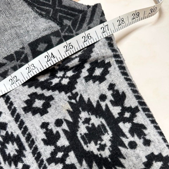 TRF by Zara Ruana Oversized Boho Southwestern Style Open Cloak Shawl Wrap Size M - Picture 10 of 12